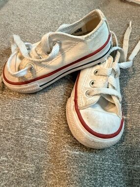 Converse Kids White Canvas Low Top Sneakers with Red Stripe